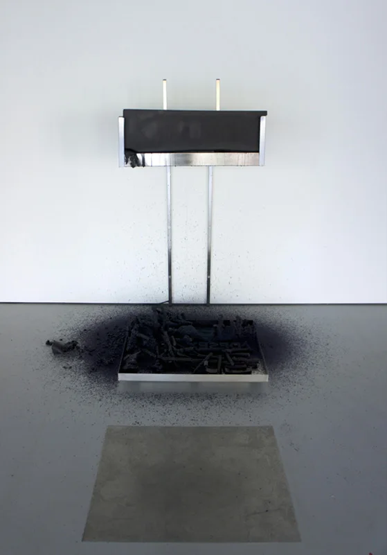 Desexistir, artwork by Flavio Cury, image 2
